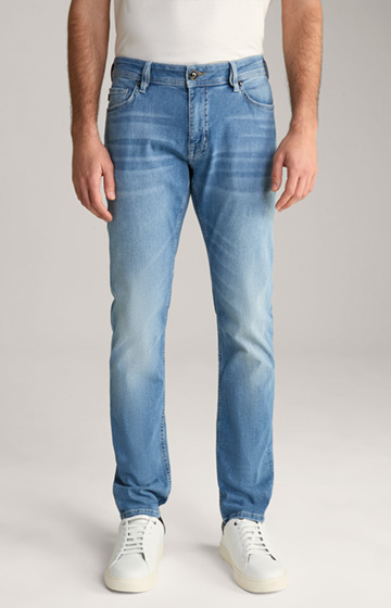 Hamond Jeans in a Light Blue Washed Look