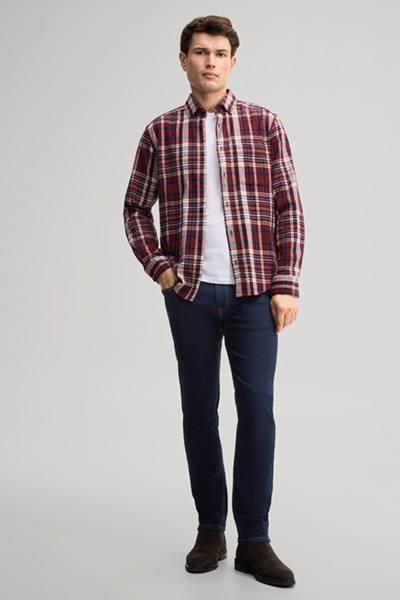 Leads to product detail page "Casual cotton shirt in a red checked pattern"