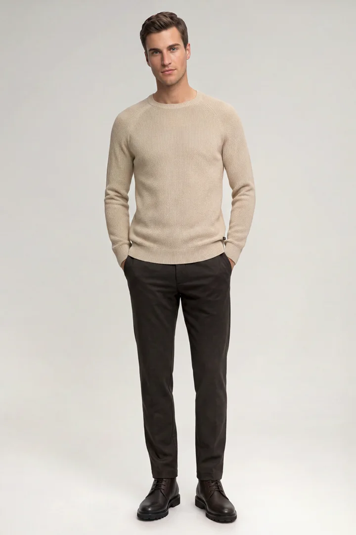 Führt zu Produktdetailseite „Rundhals-Pullover aus Baumwolle in Beige"