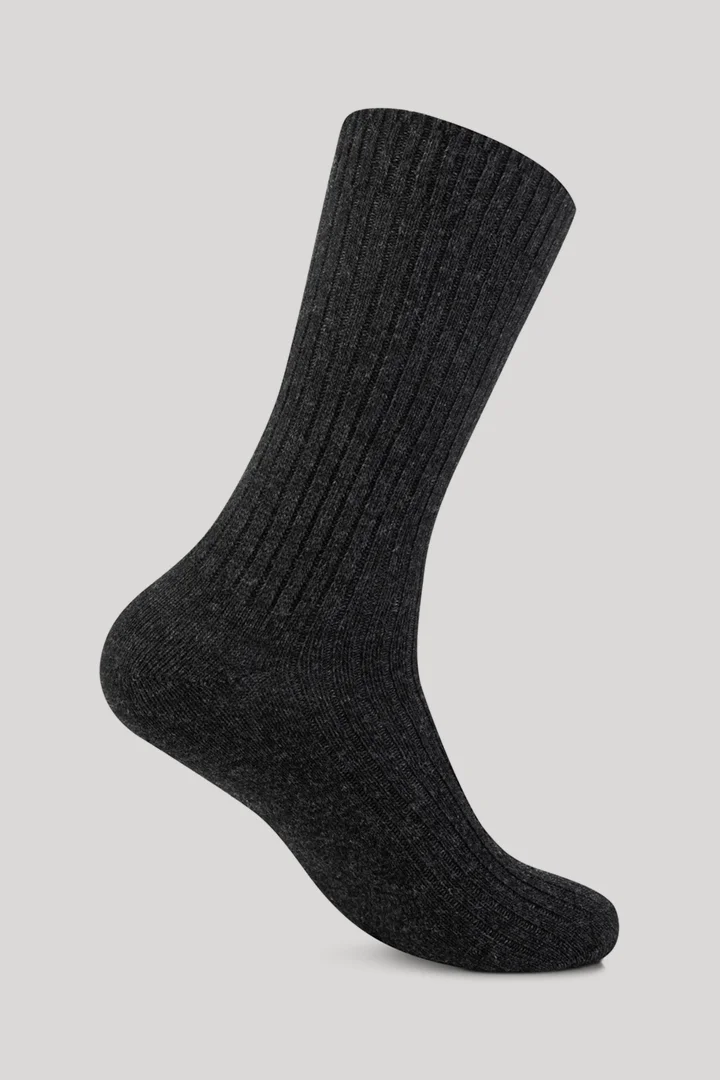 Führt zu Produktdetailseite „Men Premium Socken aus Wollmix in Grau"