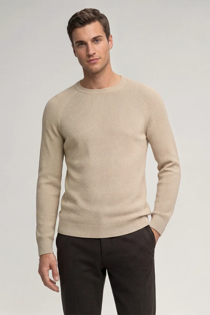 Führt zu Produktdetailseite „Rundhals-Pullover aus Baumwolle in Beige"