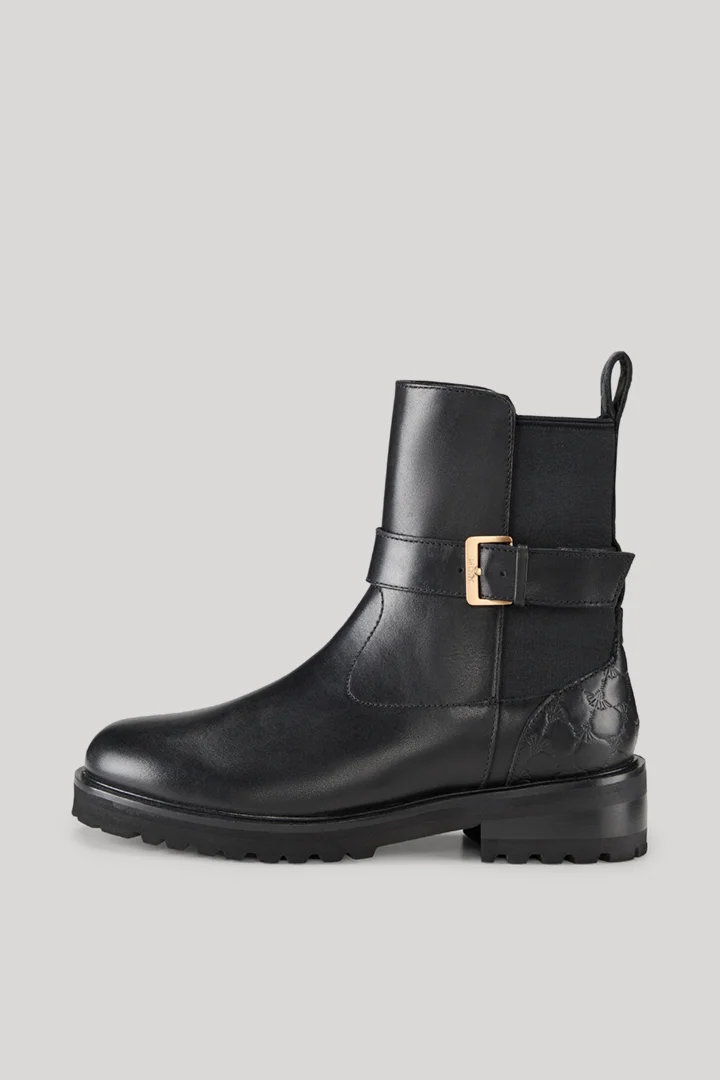 Leads to product detail page "Stampa Fine Maria Chelsea Boots in Black"
