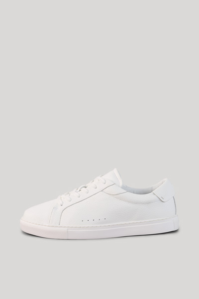 Leads to product detail page "Strutturo coralie trainers in offwhite"