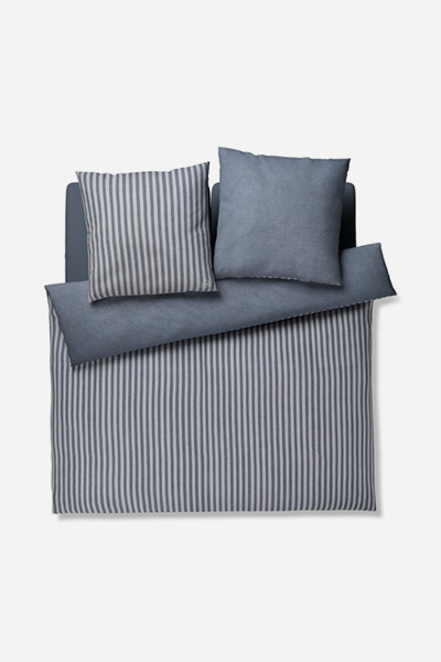 Leads to product detail page "JOOP! soft lines bed linen in blue"