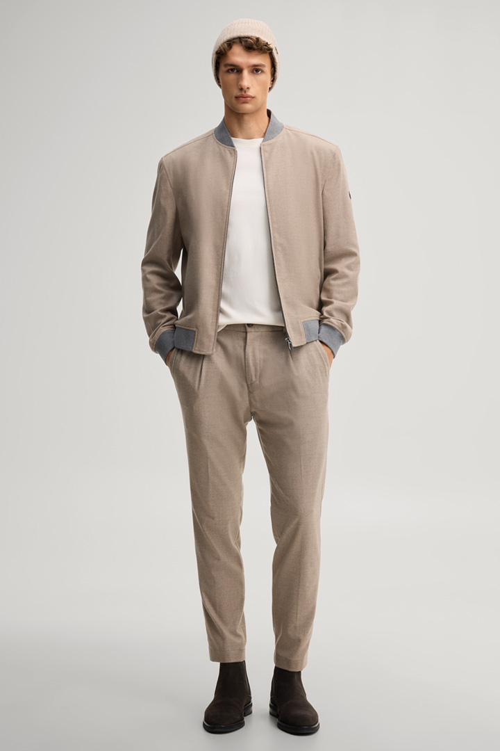 Leads to look detail page “Mix & Match Set in Beige”