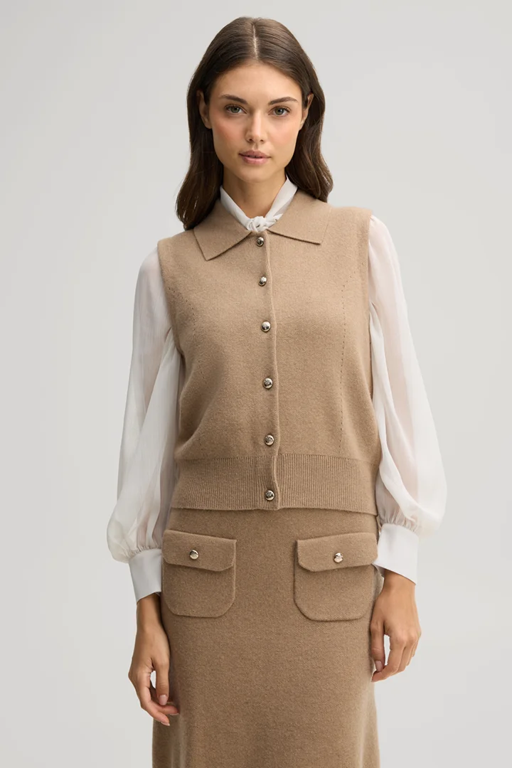 Leads to product detail page "Wool-blend knitted waistcoat with cashmere in camel"