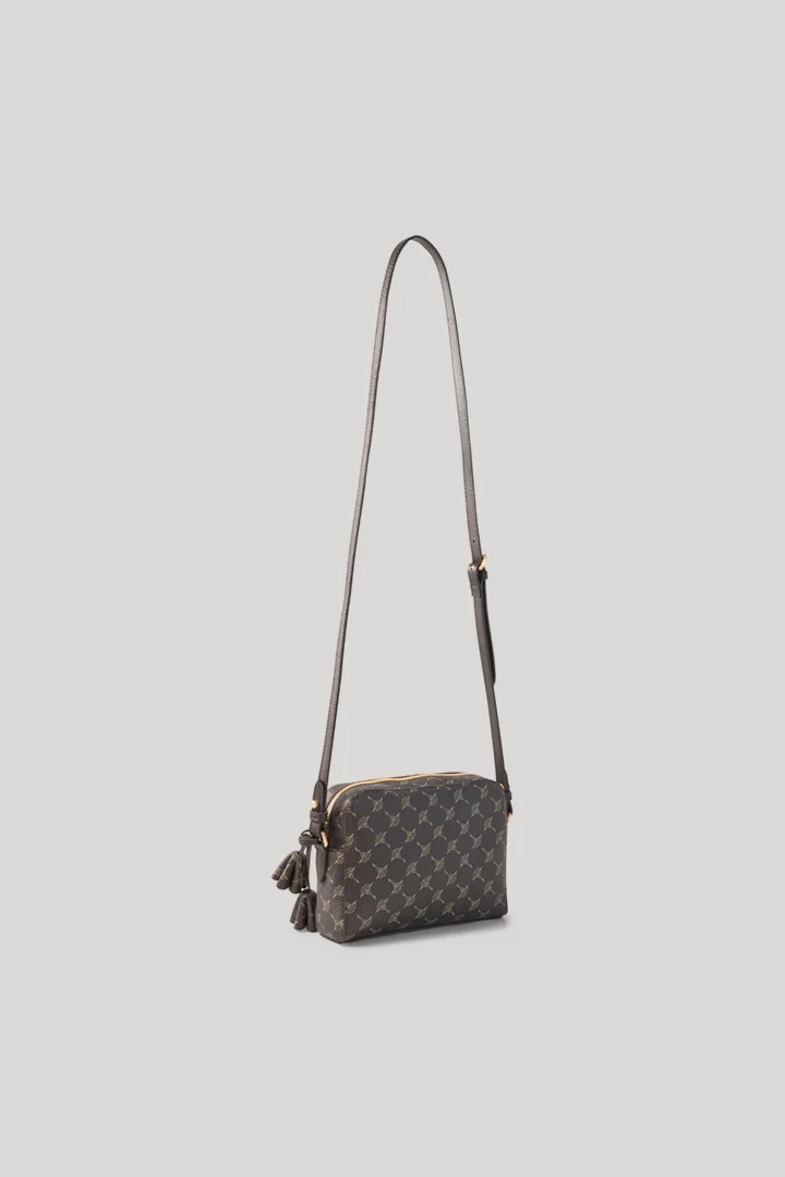 Leads to product detail page "Schultertasche Cortina Cloe in Braun"