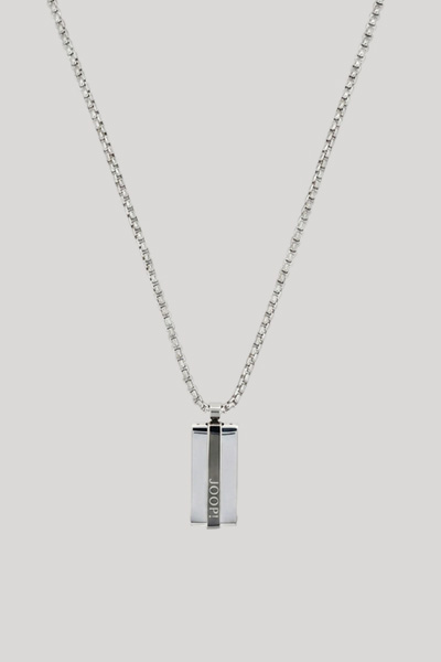 Führt zu Produktdetailseite „Halskette mit Anhänger in Gun/Silber"