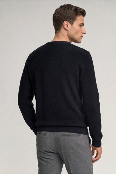 Führt zu Produktdetailseite „Crewneck-Pullover in Dunkelblau"