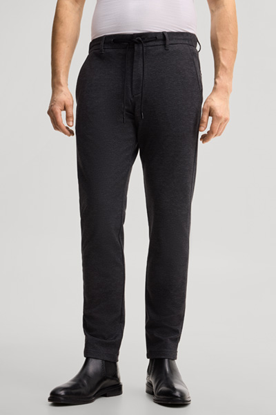 Leads to product detail page "Viscose-blend chinos in anthracite"