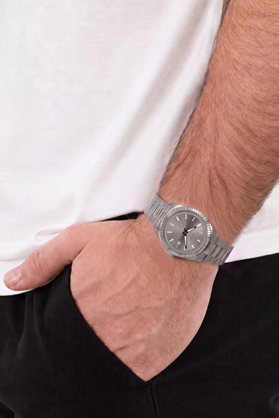 Führt zu Produktdetailseite „Herren-Armbanduhr in Gun"