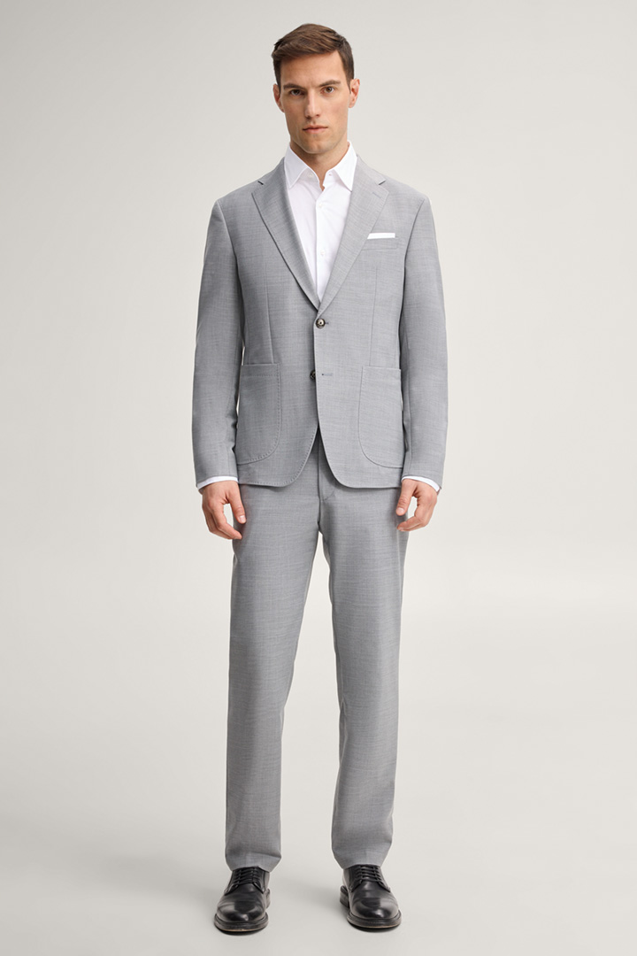 Leads to look detail page “Light Gray Wool-Blend Modular Suit”