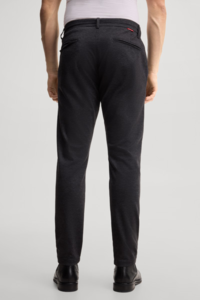 Leads to product detail page "Viscose-blend chinos in anthracite"