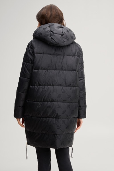 Leads to product detail page "Black patterned cornflower quilted coat with hood"