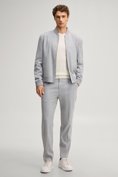 Leads to product detail page "Light grey blouson with a college-style collar"