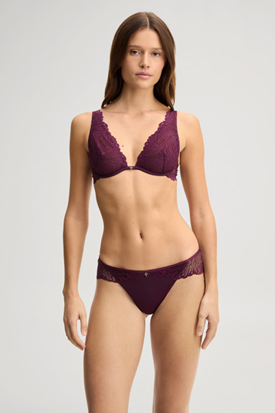 Führt zu Produktdetailseite „Underwire High Apex BH in Bordeaux"