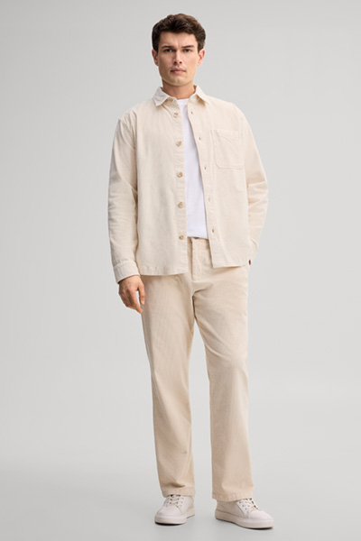 Führt zu Produktdetailseite „Chino in Offwhite"
