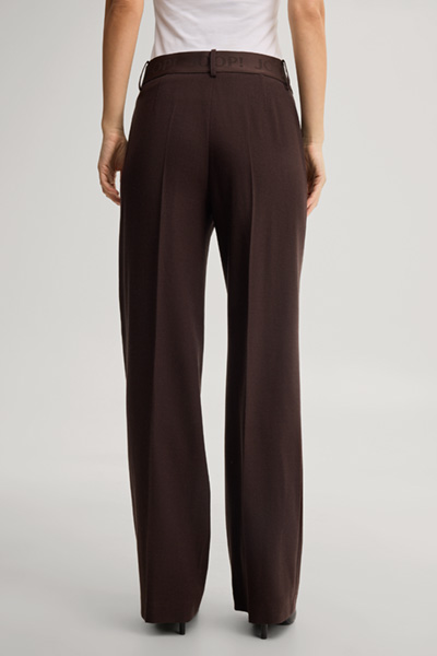 Leads to product detail page "Marlene trousers in dark brown"