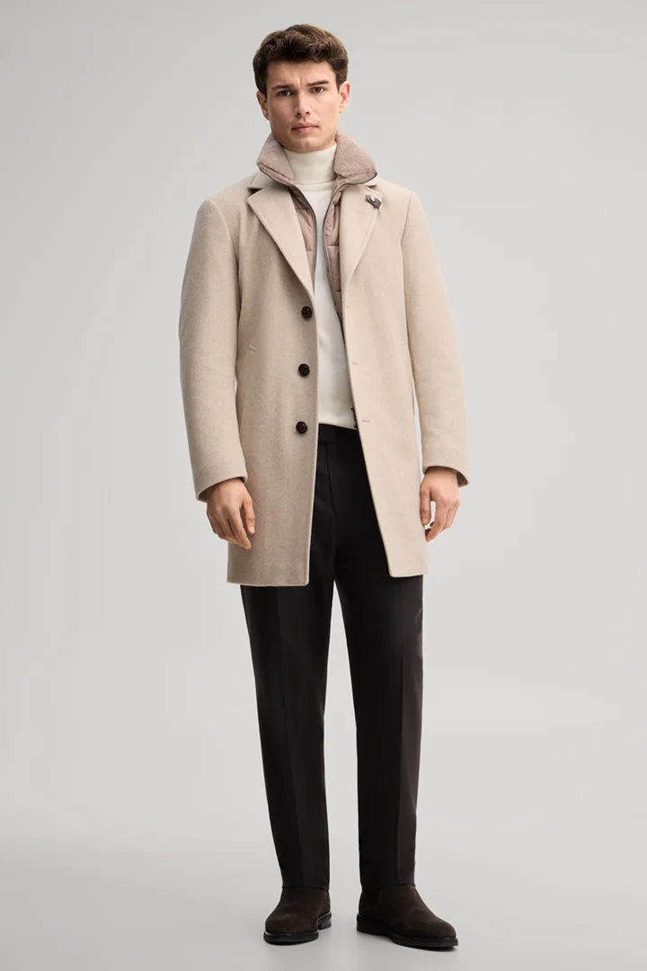 JOOP! präsentiert das Produkt Mantel aus Wollmix mit Inlay in Hellbeige aus der Kategorie Mäntel als Outfit