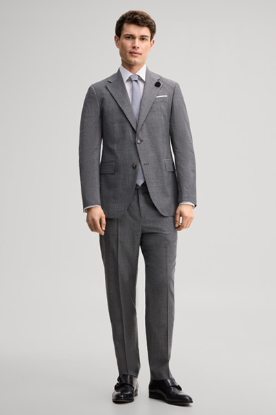 Leads to product detail page "Wool-blend suit in anthracite"