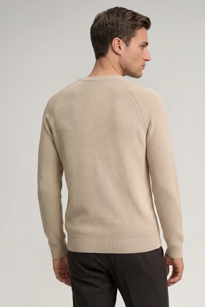 Führt zu Produktdetailseite „Rundhals-Pullover aus Baumwolle in Beige"