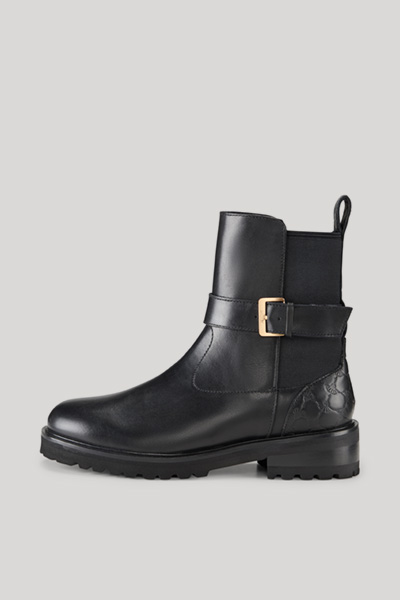 Leads to product detail page "Stampa Fine Maria Chelsea Boots in Black"