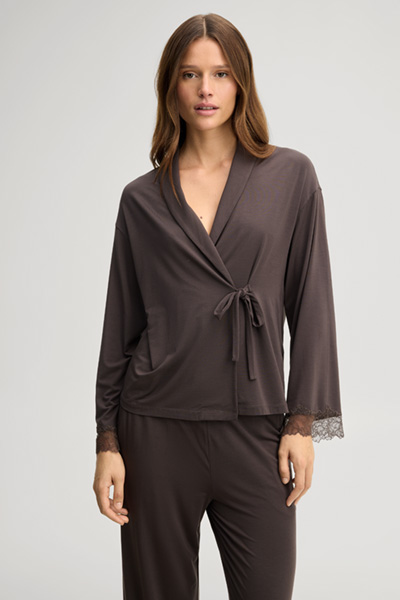 Führt zu Produktdetailseite „Loungewear Cardigan in Dunkelbraun"