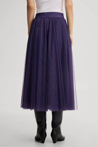 Leads to product detail page "Purple tulle skirt"