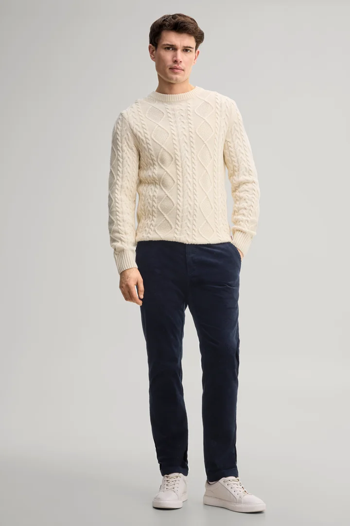Führt zu Produktdetailseite „Chino in Navy"