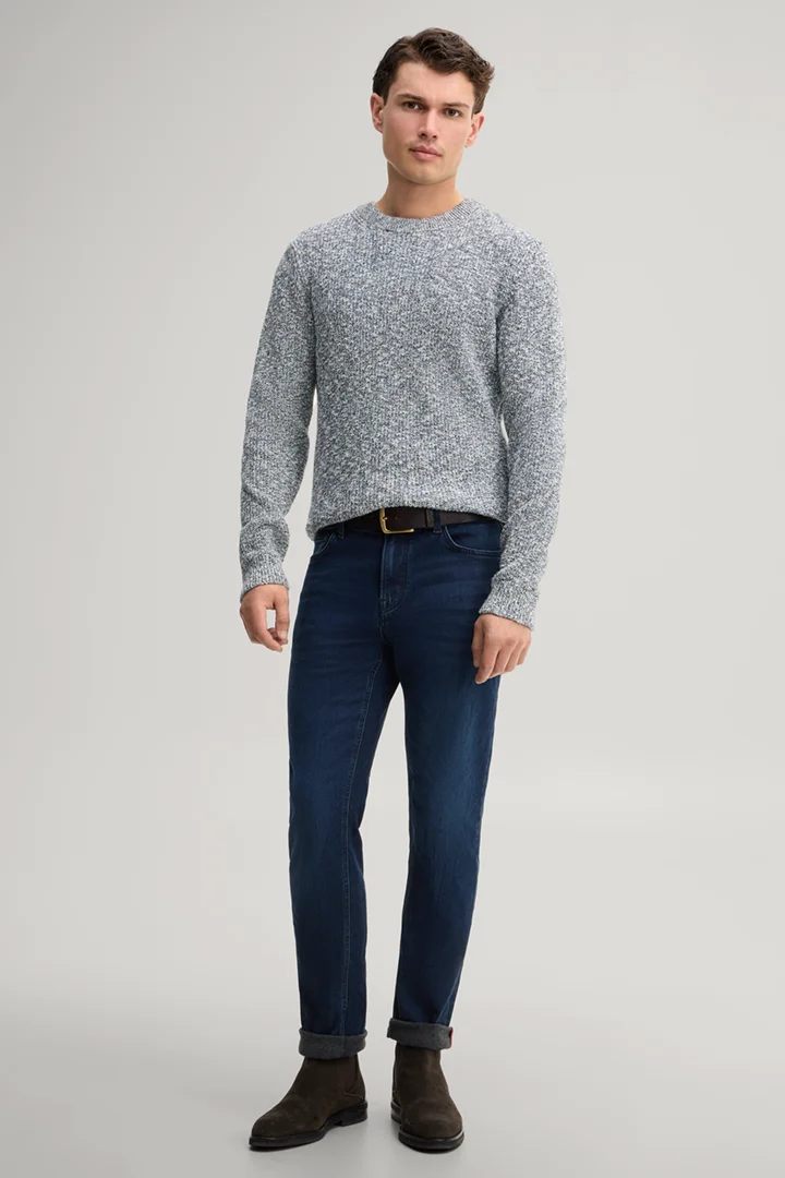 Leads to product detail page "Blue stretch five-pocket jeans"