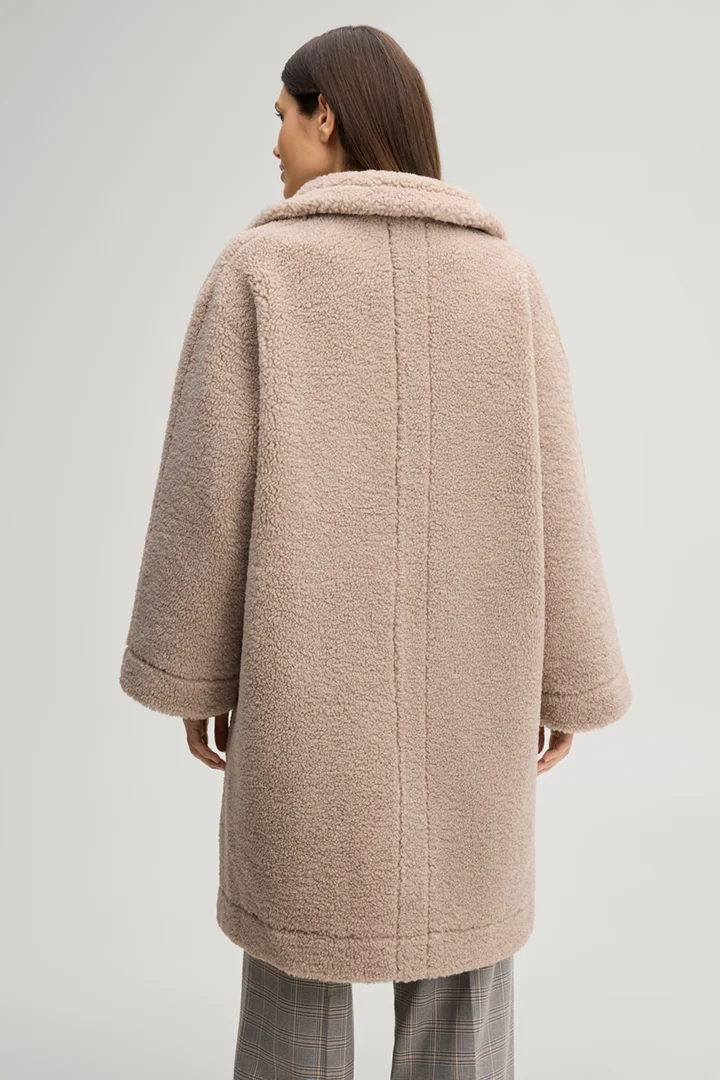 Führt zu Produktdetailseite „Teddy-Oversize-Mantel in Greige"