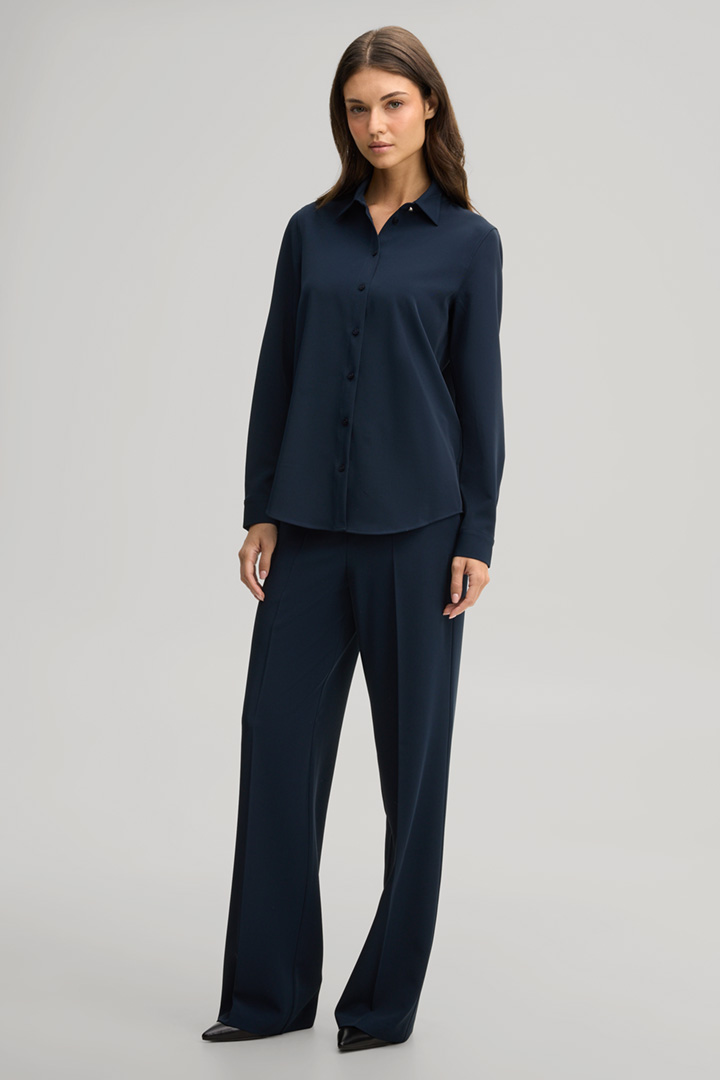 Leads to look detail page “Shop the look: Navy Combo Set”