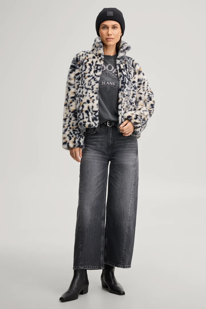 Führt zu Produktdetailseite „Wide Leg-Jeans in Dunkelgrau washed"