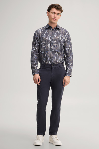 Führt zu Produktdetailseite „Casual-Hemd in Navy gemustert"