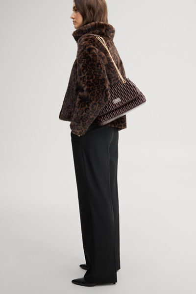 Leads to product detail page "Ruga Emma shoulder bag in dark brown with a pattern"