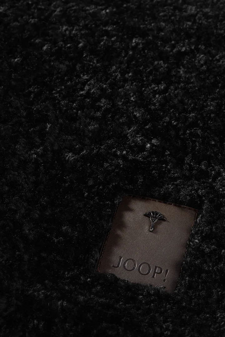 Leads to product detail page "JOOP! curly decorative cushion cover"