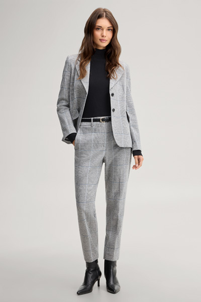 Leads to product detail page "Grey and ecru checked jersey blazer"