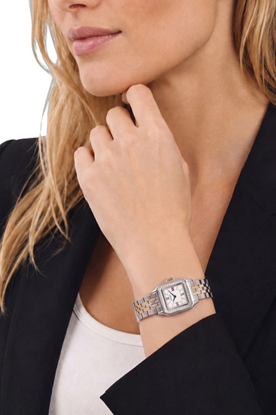 Führt zu Produktdetailseite „Damen-Armbanduhr in Silber/Gold"