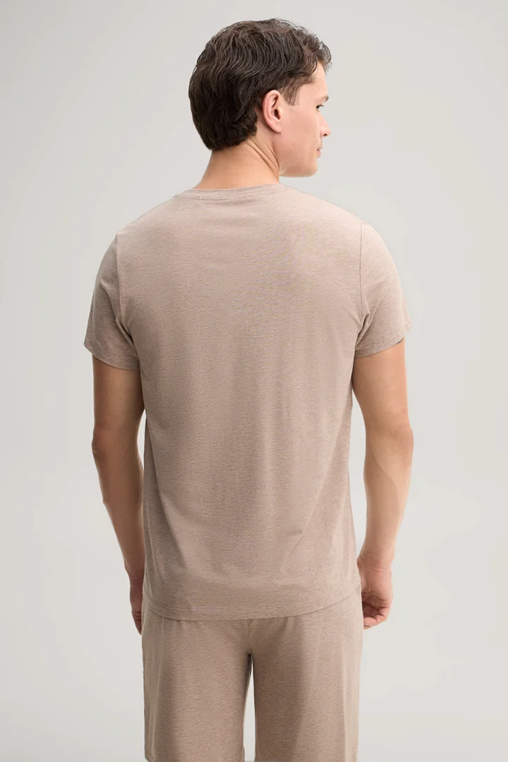 Leads to product detail page "Loungewear T-Shirt in Beige"