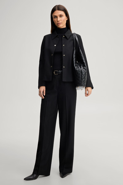 Leads to product detail page "Marlene trousers in black"