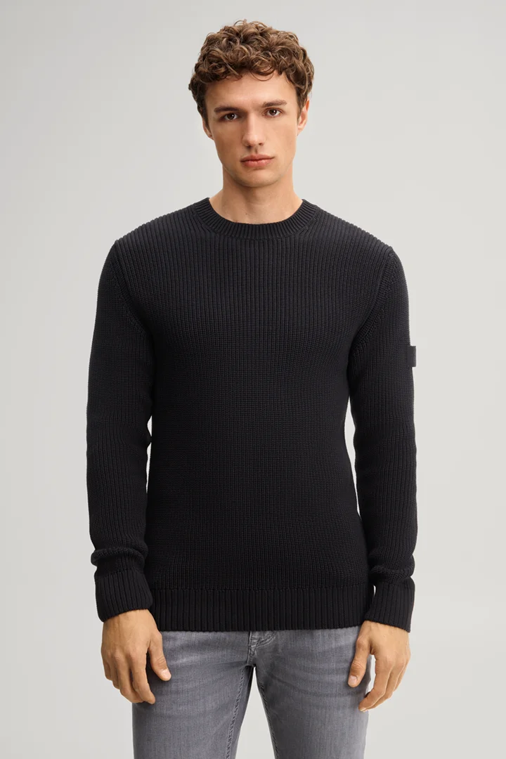 Führt zu Produktdetailseite „Crewneck-Pullover aus Baumwolle in Schwarz strukturiert"