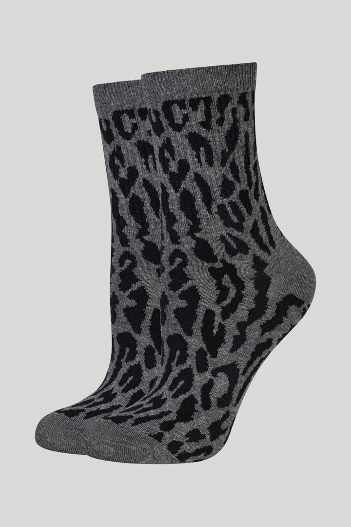 Führt zu Produktdetailseite „Socken For Your Daily Glam in Anthrazit Leo"