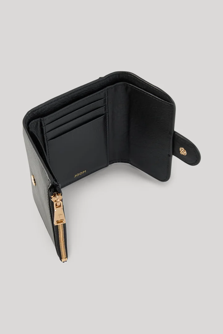 Leads to product detail page "Panarea alida wallet in black"