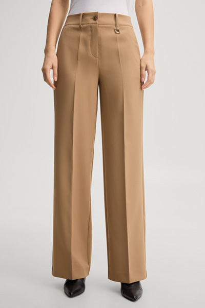 Leads to product detail page "Marlene trousers in camel"