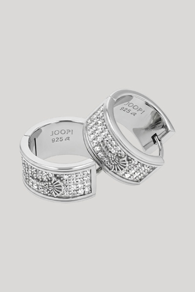 Leads to product detail page "Silver hoop earrings"
