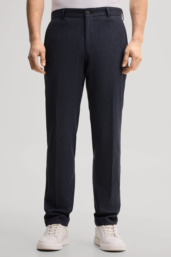 Führt zu Produktdetailseite „Hose in Navy"