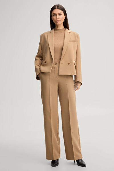 Leads to product detail page "Marlene trousers in camel"