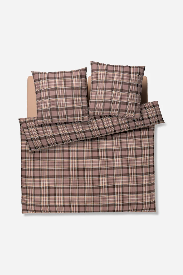 Leads to product detail page "JOOP! soft frames bed linen in brown chequered"