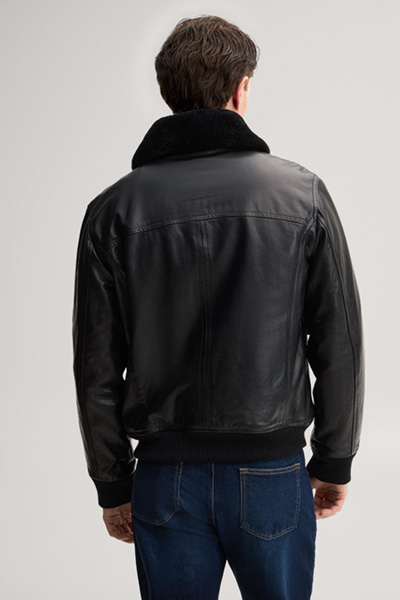 Führt zu Produktdetailseite „Lederjacke aus Lammnappa in Schwarz"
