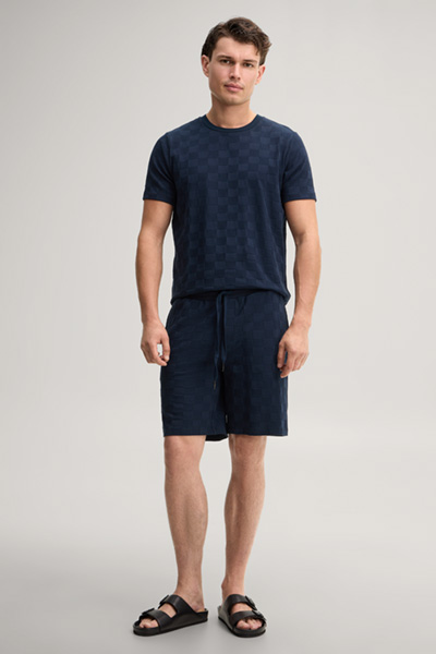 Leads to product detail page "Navy loungewear t-shirt"